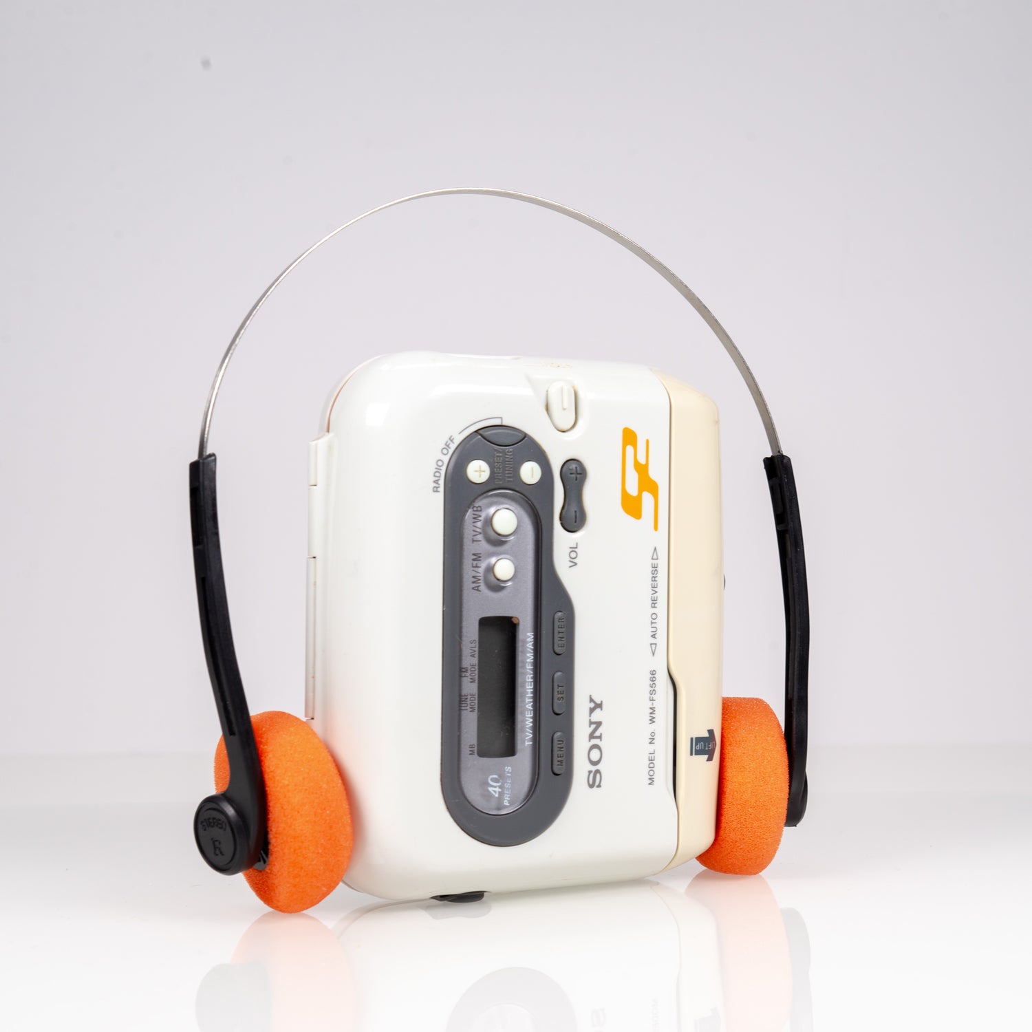 SONY SPORTS WALKMAN WM-FS566 AM/FM PORTABLE CASSETTE PLAYER