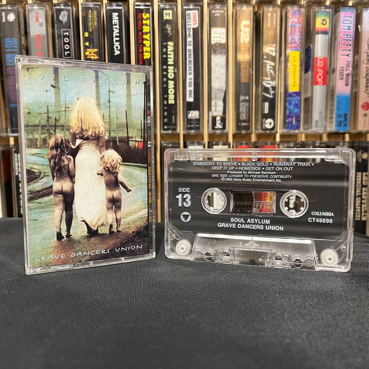 Grave Dancers Unon (Cassette)